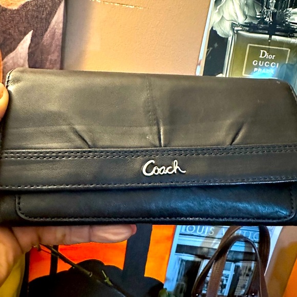 EUC Coach SoHo Trifold Wallet (Vintage) - Picture 1 of 8